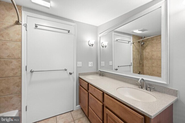 Building Photo - 3 Buttonwood Ave