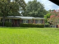 Building Photo - 1531 Iris Dr