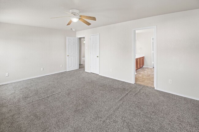 Building Photo - 2127 Red Rock Xing