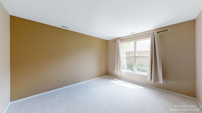 Building Photo - 1408 Fox Pointe Cir