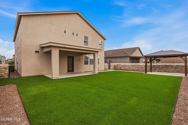 Building Photo - 14705 Tierra Escape Ave