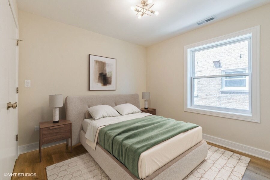 Building Photo - 7026 W Diversey Ave