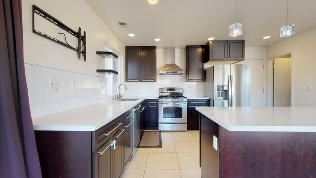 Building Photo - 405 Birkhaven Pl