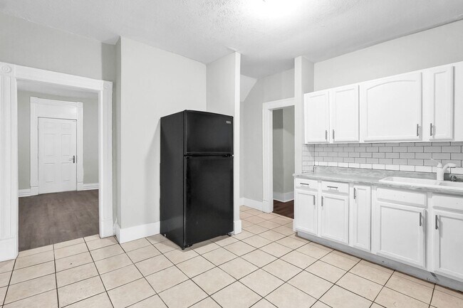 Building Photo - 1032 E 17th Ave