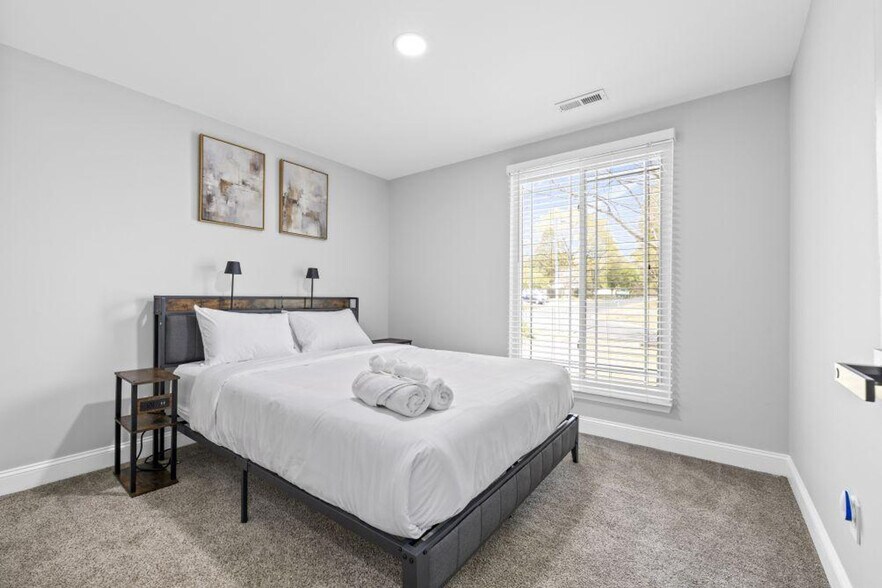 Building Photo - 7335 Quail Ridge Dr