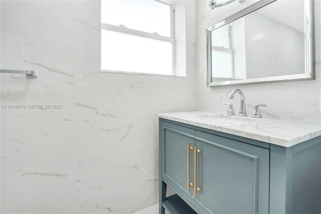 Building Photo - 6499 SW 39th St