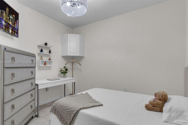 Building Photo - 11413 SW 252nd Ter