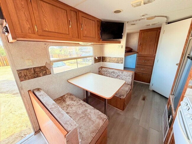 Building Photo - 64811 Thomas Ave