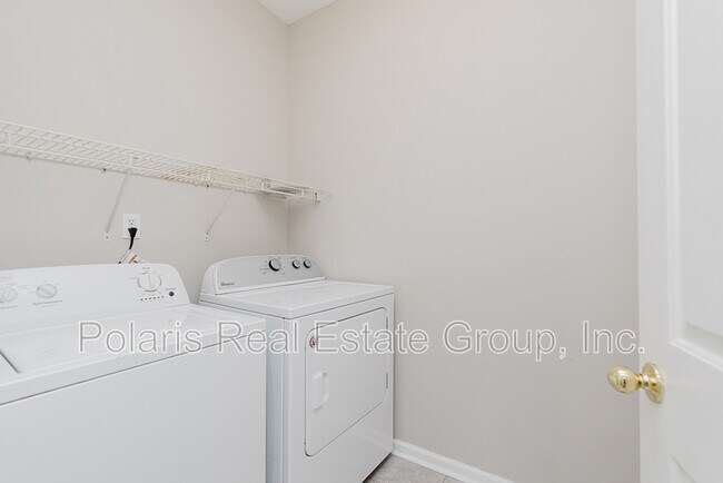 Building Photo - 8343 Clayhurst Dr