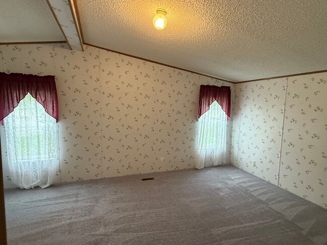 Building Photo - 3 Bedroom, 2 Bath Home for Rent