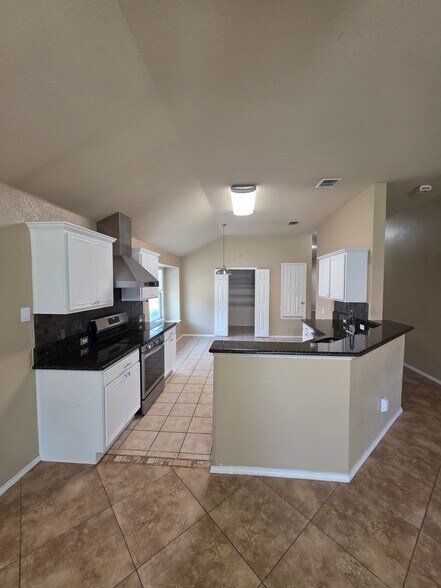 Building Photo - 12112 Lamington Dr