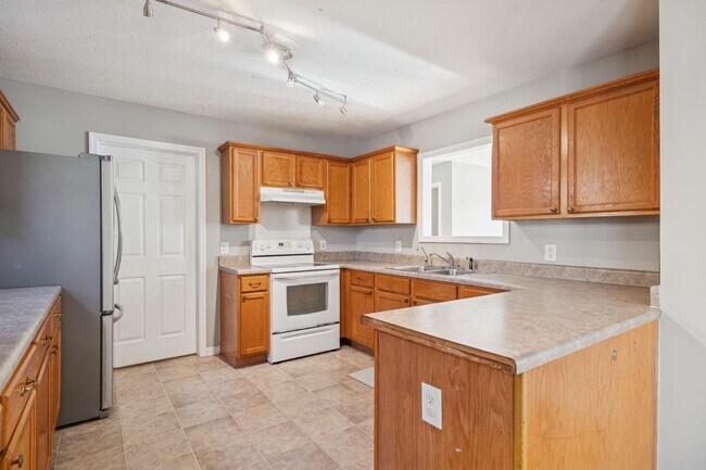 Building Photo - 1187 Marvel Road