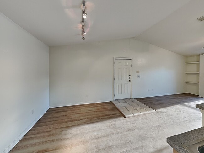 Building Photo - 7630 Pissarro Dr