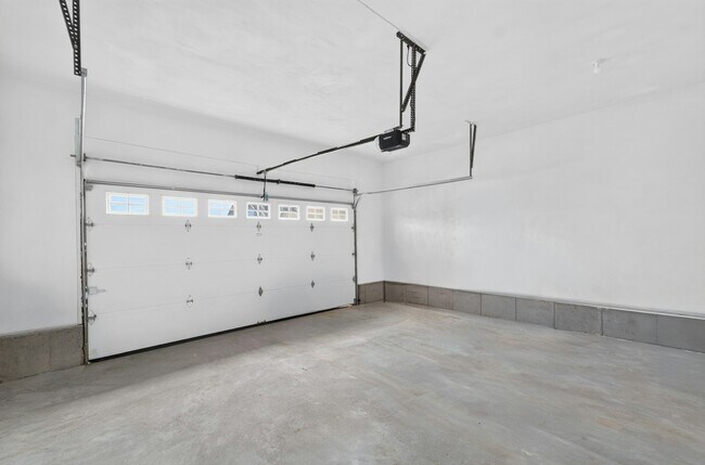 Building Photo - 5 Tammy Jean Dr