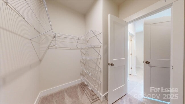 Building Photo - 9645 Munsing Dr