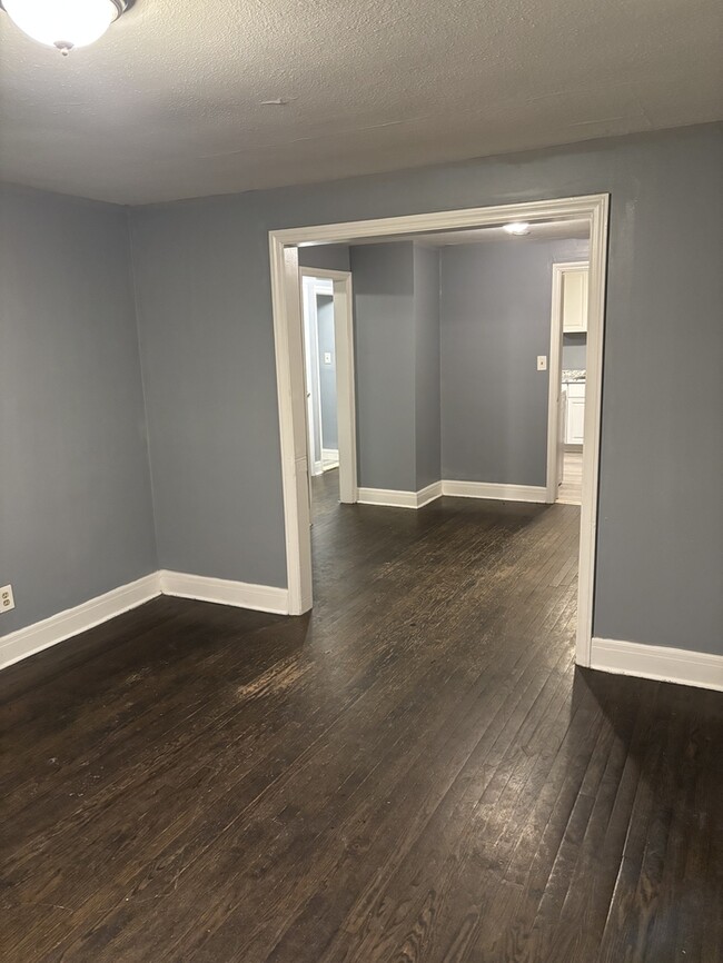 Building Photo - 72 Park St