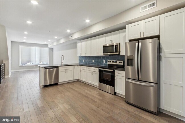 Building Photo - 1407 N 8th St
