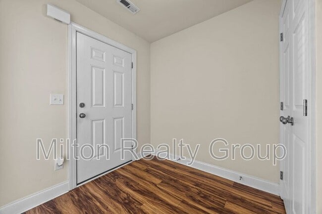 Building Photo - 22 River Stancil Dr