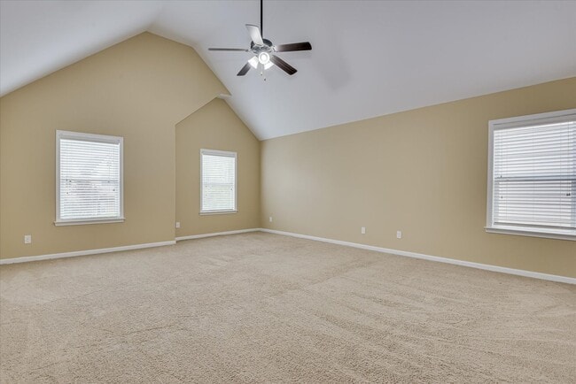 Building Photo - 4 Bedroom 2.5 Bath in Crawford Creek