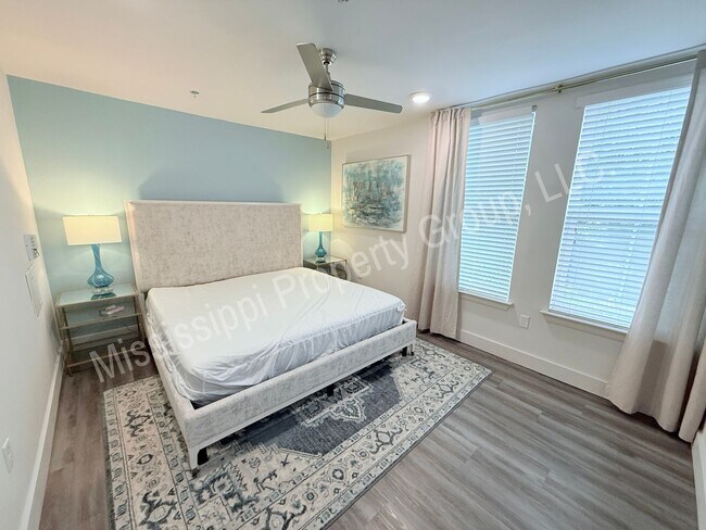 Building Photo - 3BR/3BA For Rent