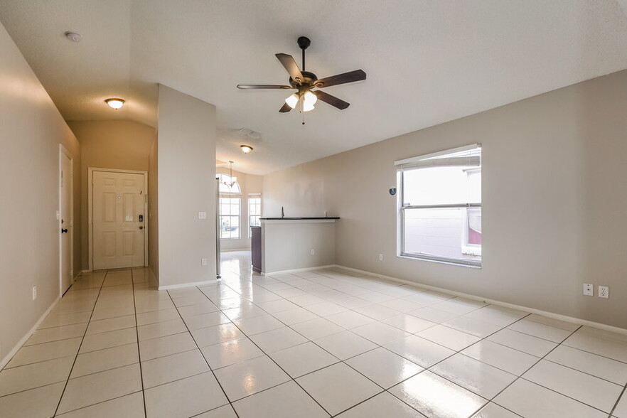 Building Photo - 1793 Chatham Cir