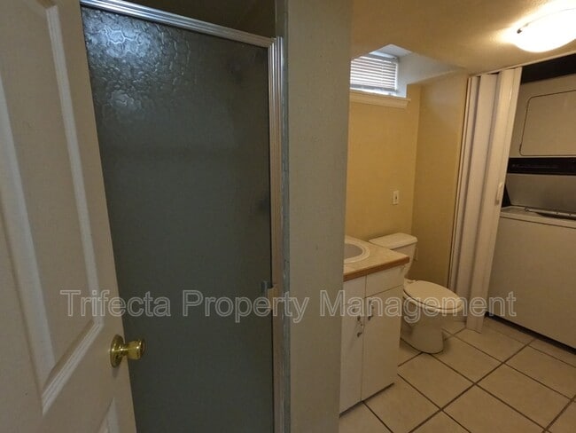 Building Photo - 622 Miller Dr