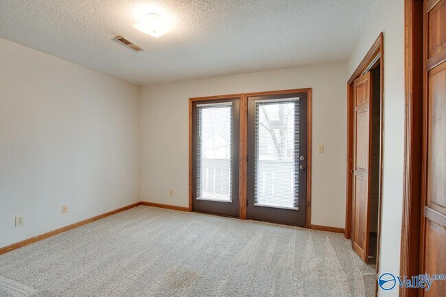 Building Photo - 9020 Mahogany Row SE