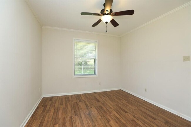 Building Photo - 10306 Oboe Dr