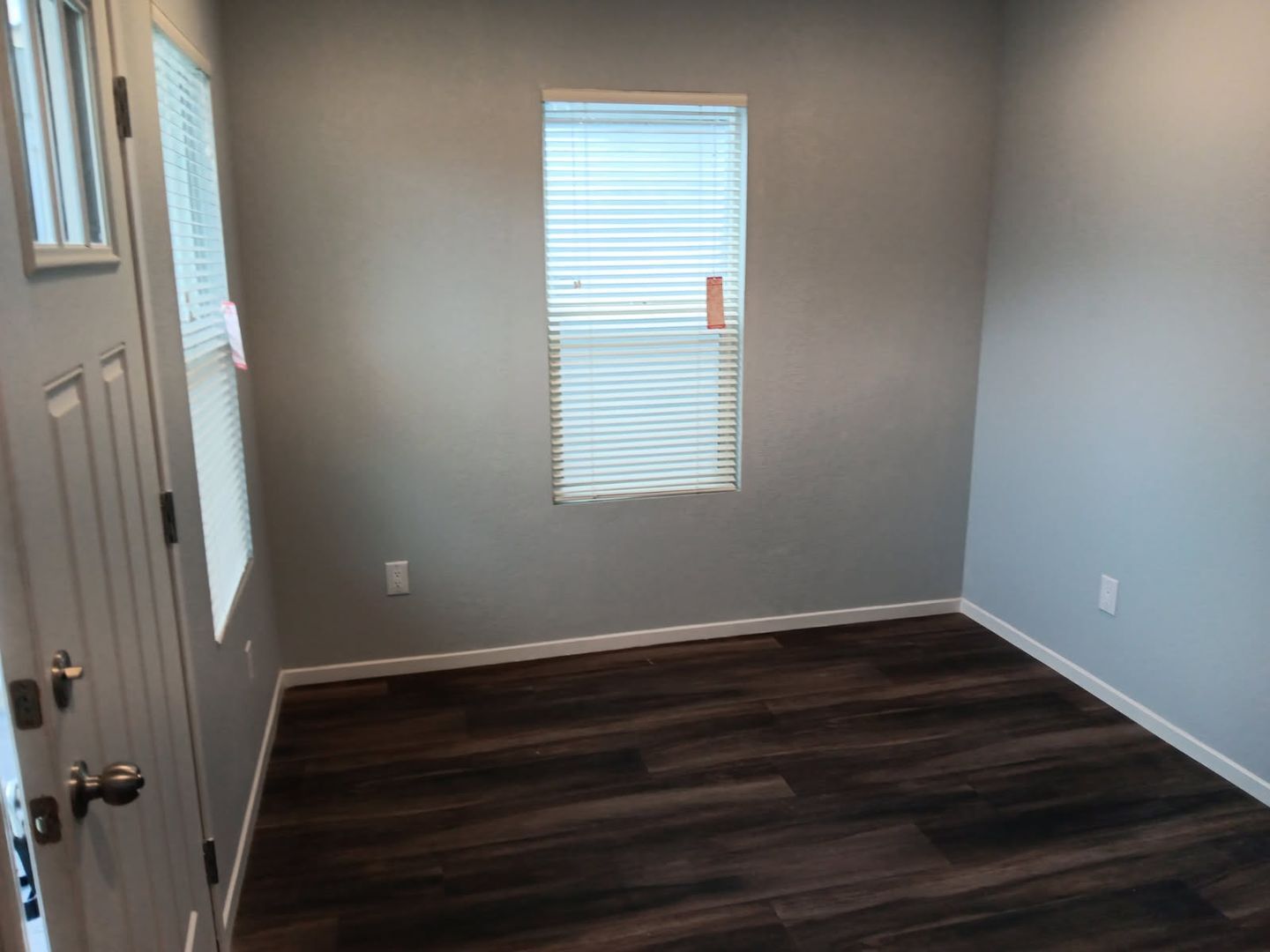 Building Photo - Anthony&#39;s