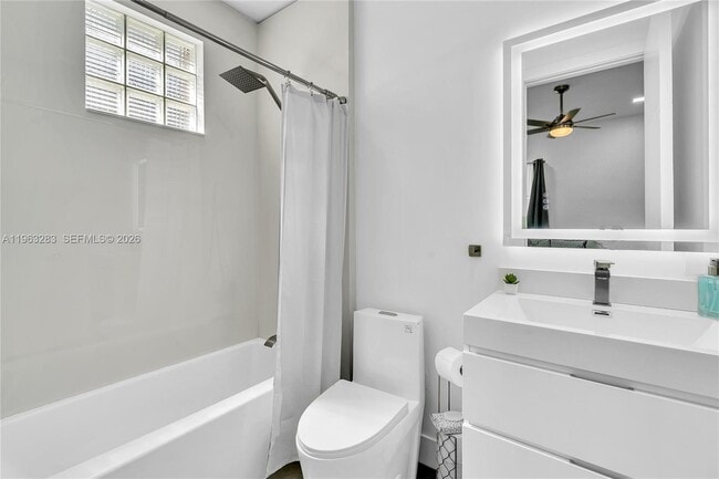 Building Photo - 5851 NW 125th Terrace