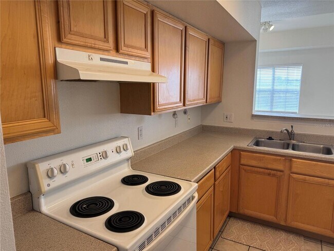 Building Photo - 1130 Villagio Cir