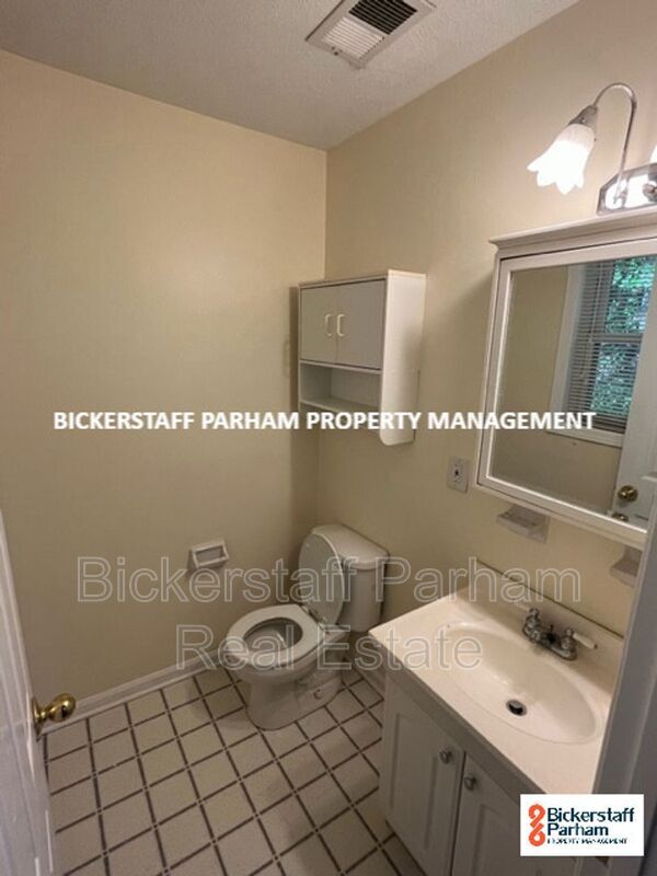 Building Photo - 3902 Leisure Ave
