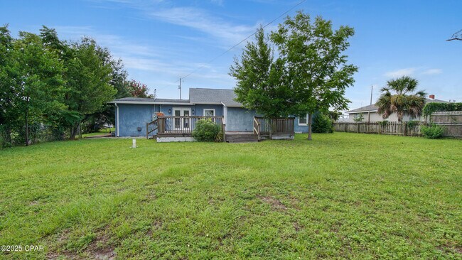 Building Photo - 205 N Macarthur Ave