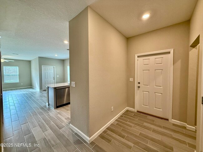 Building Photo - 1193 Beach Dune Dr