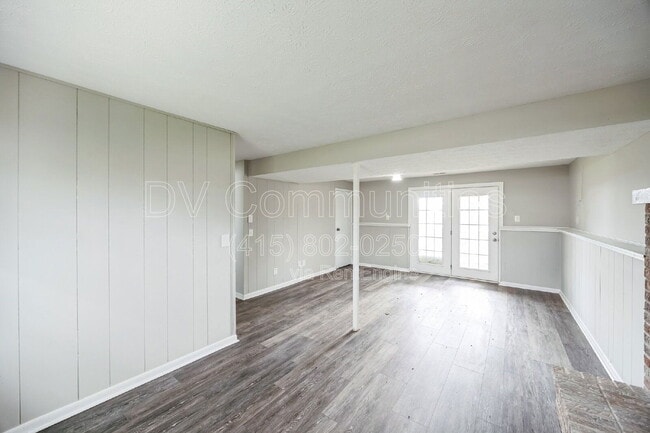 Building Photo - 12174 Glencrest Ct