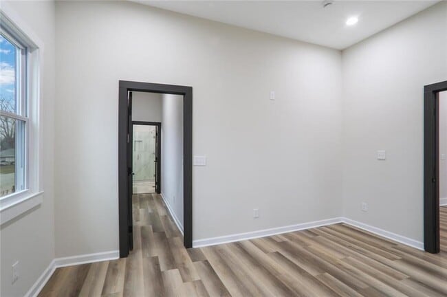 Building Photo - 190 Adair Ave SE