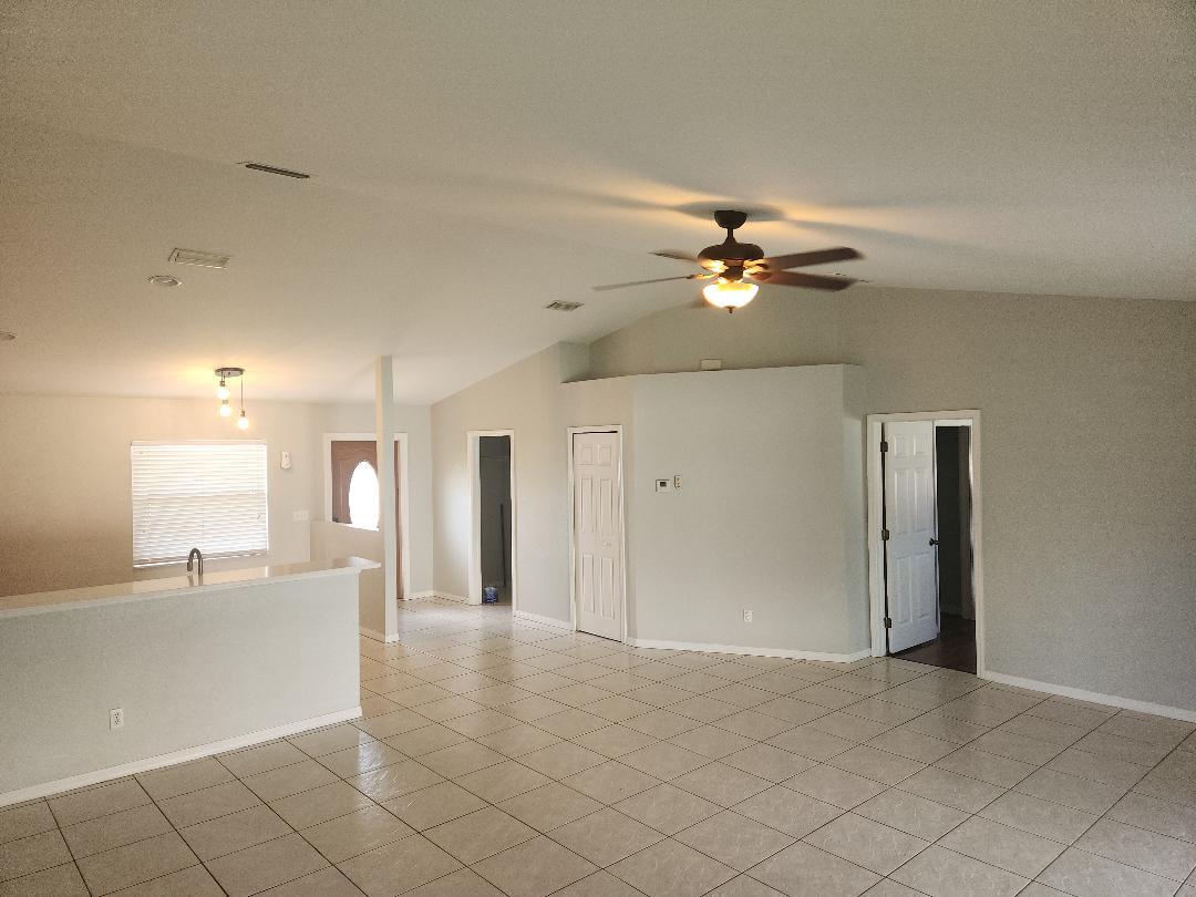 Entryway - 2536 SW 24th Ct