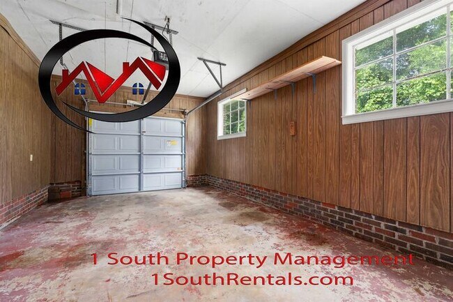 Building Photo - 7470 Moffett Rd