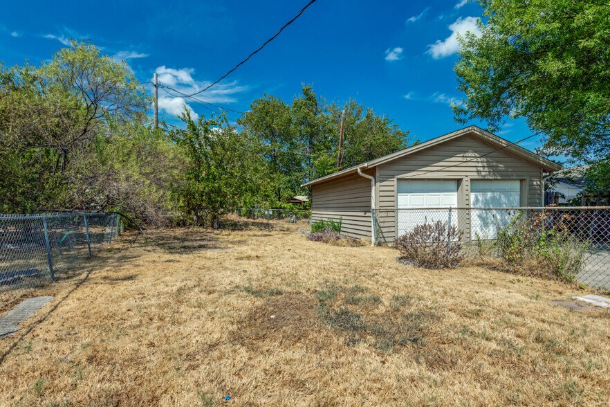 Building Photo - 2705 Patricia Ln