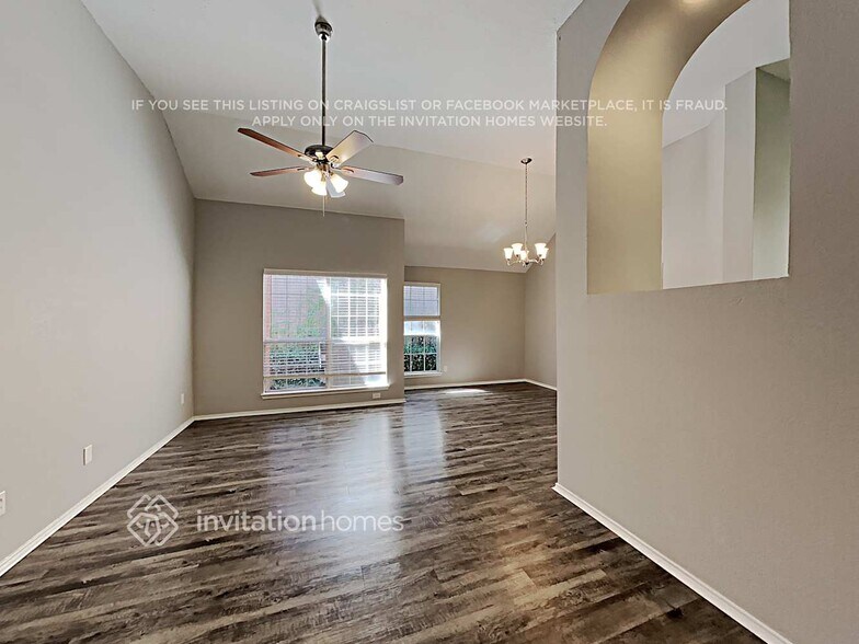 Building Photo - 2605 Centenary Dr