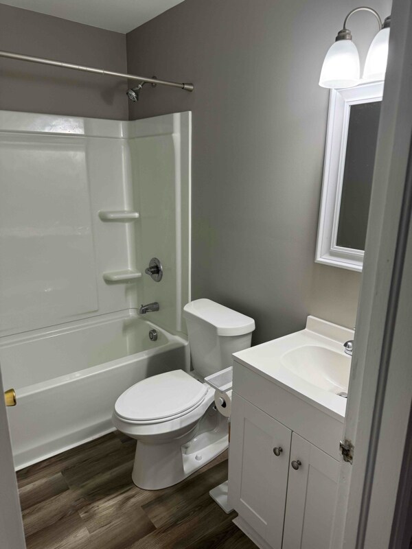 Building Photo - 3932 Montgomery Ave