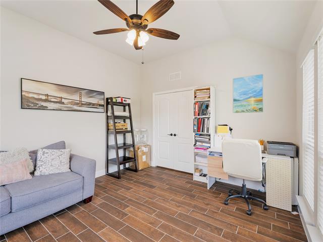 Building Photo - 1413 Saddle Ridge Dr