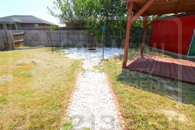 Building Photo - Beautiful 4-Bed, 2-Bath Home - Now Availab...