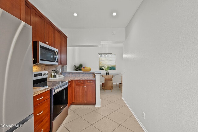 Building Photo - 5580 Spanish Oak Ln