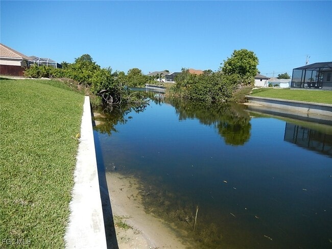 Building Photo - 1113 SW 1st Terrace