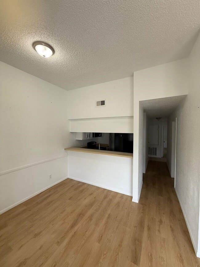 Building Photo - 812 Jefferson Ave