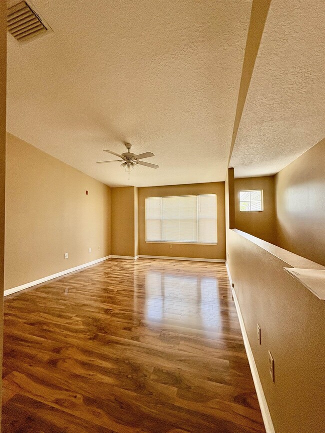 Building Photo - 15207 Harbour Vista Cir