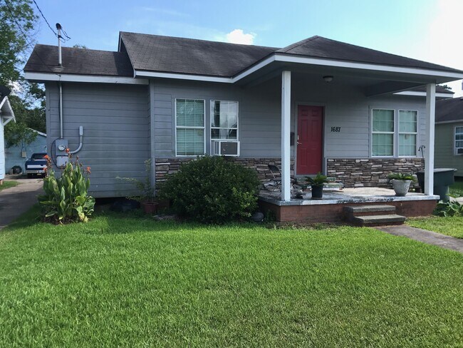 Front 2 - 1687 Cartwright St