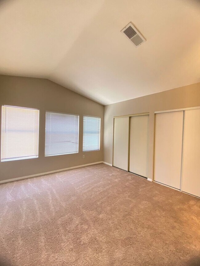 Building Photo - 1425 Spice Sky Dr