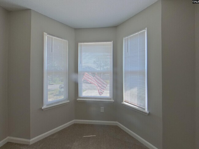 Building Photo - 136 Westport Dr